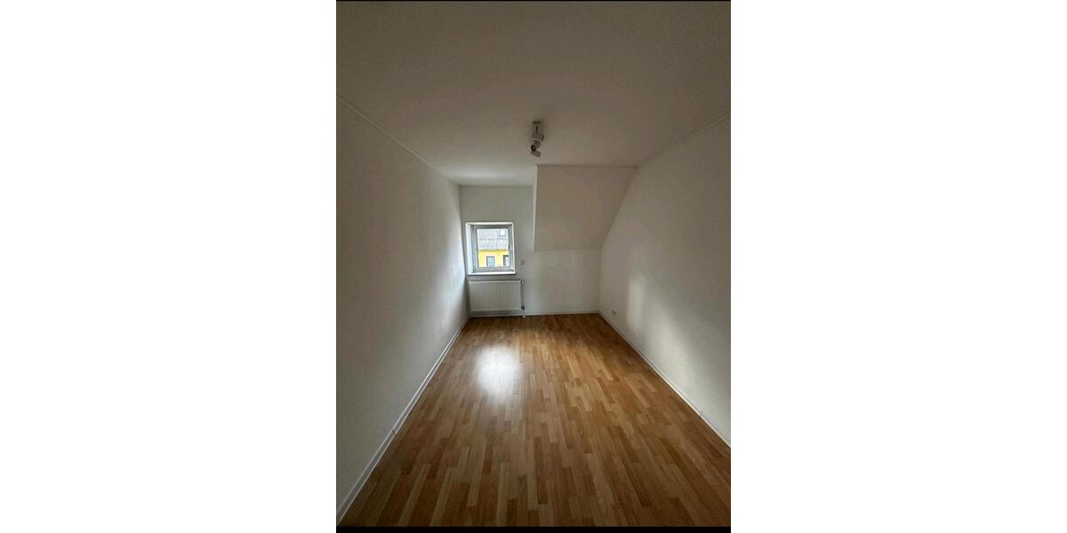 Einfamilienhaus Heusweiler - 4 Zimmer, 111 m&sup2;, 1.100&euro; | Angebot:25711140