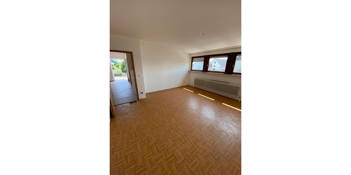 Dachgeschoßwohnung Saarlouis - 3 Zimmer, 81 m&sup2;, 820&euro; | Angebot:25712634