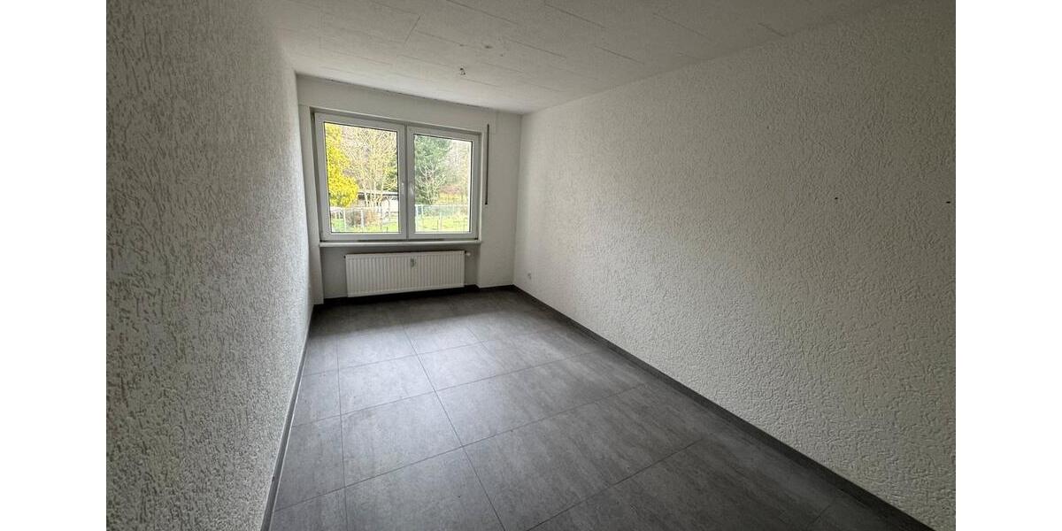 Etagenwohnung Schmelz - 3 Zimmer, 85 m&sup2;, 650&euro; | Angebot:25219188