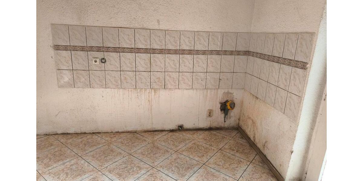 Einfamilienhaus Dillingen (Saar) - 6 Zimmer, 120 m&sup2;, 100.000&euro; | Angebot:24470013