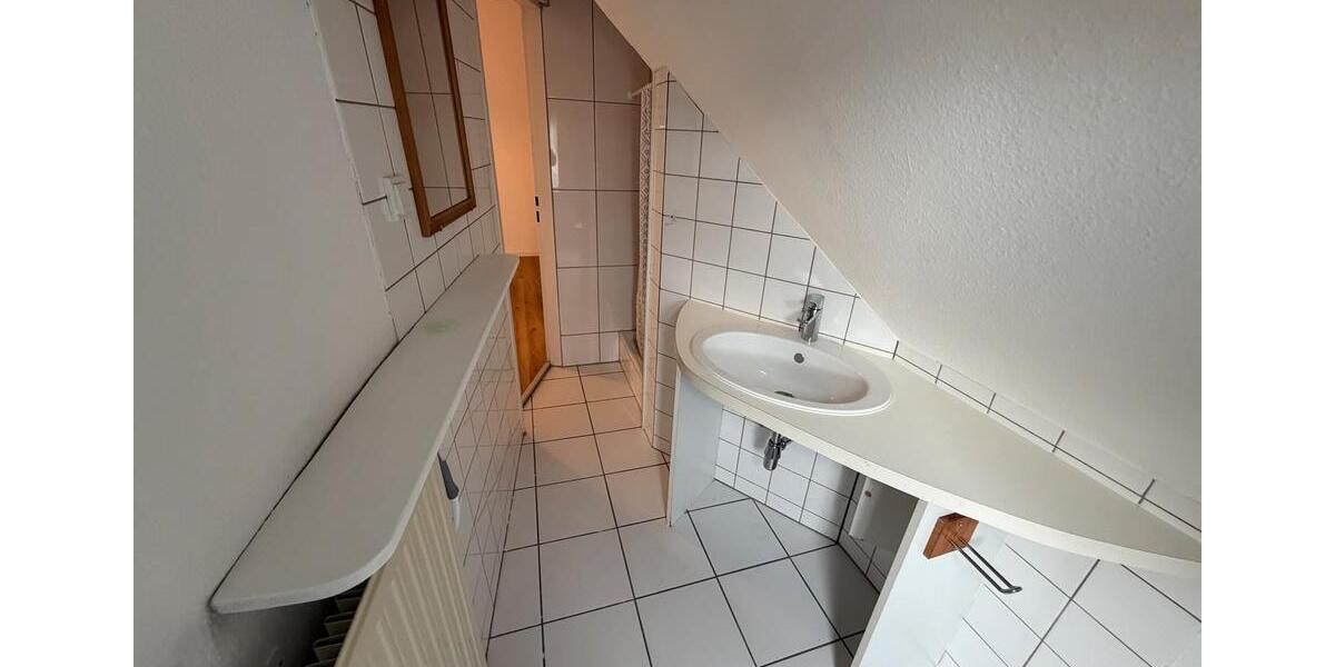 Dachgeschoßwohnung Saarbrücken Eschberg - 1 Zimmer, 25 m&sup2;, 560&euro; | Angebot:24784429