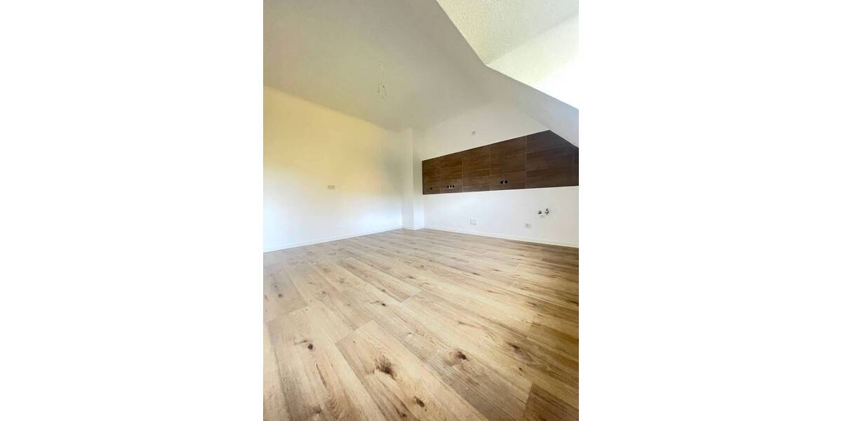 Helle sanierte 3-Zimmer-Dachgeschosswohnung in St. Ingbert-Rentrisch - Etagenwohnung Sankt Ingbert Rentrisch | Angebot:26774938