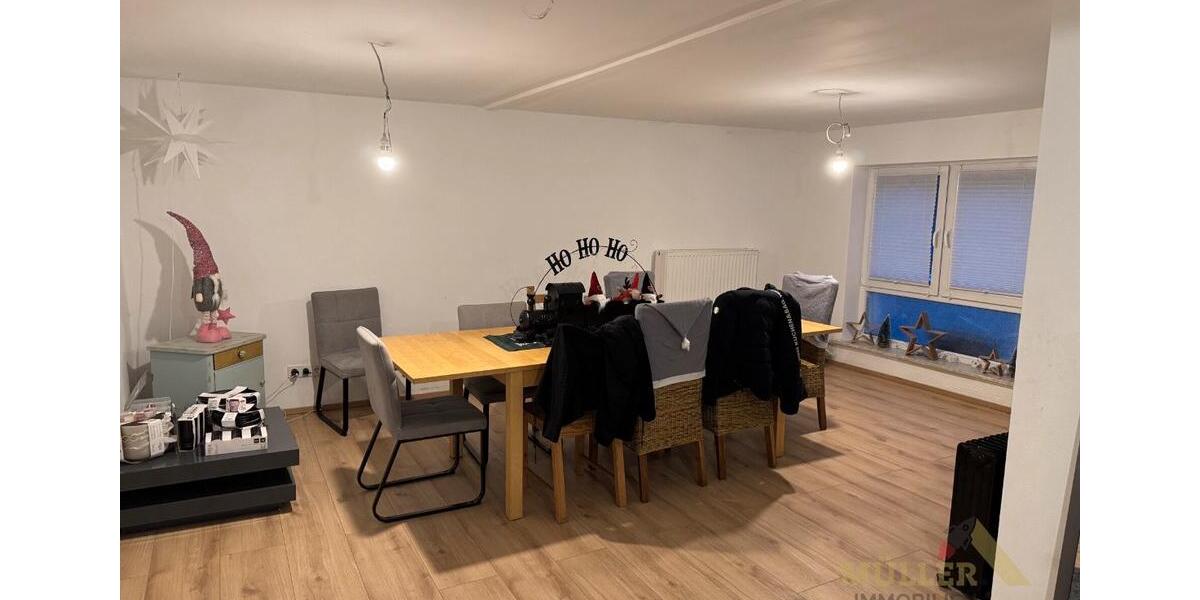 Etagenwohnung Schwalbach - 5 Zimmer, 130 m&sup2;, 1.000&euro; | Angebot:25235607