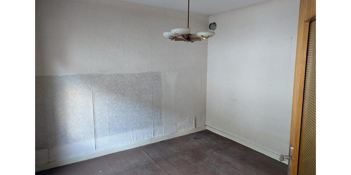 Einfamilienhaus Homburg - 4 Zimmer, 85 m&sup2;, 90.000&euro; | Angebot:25864408