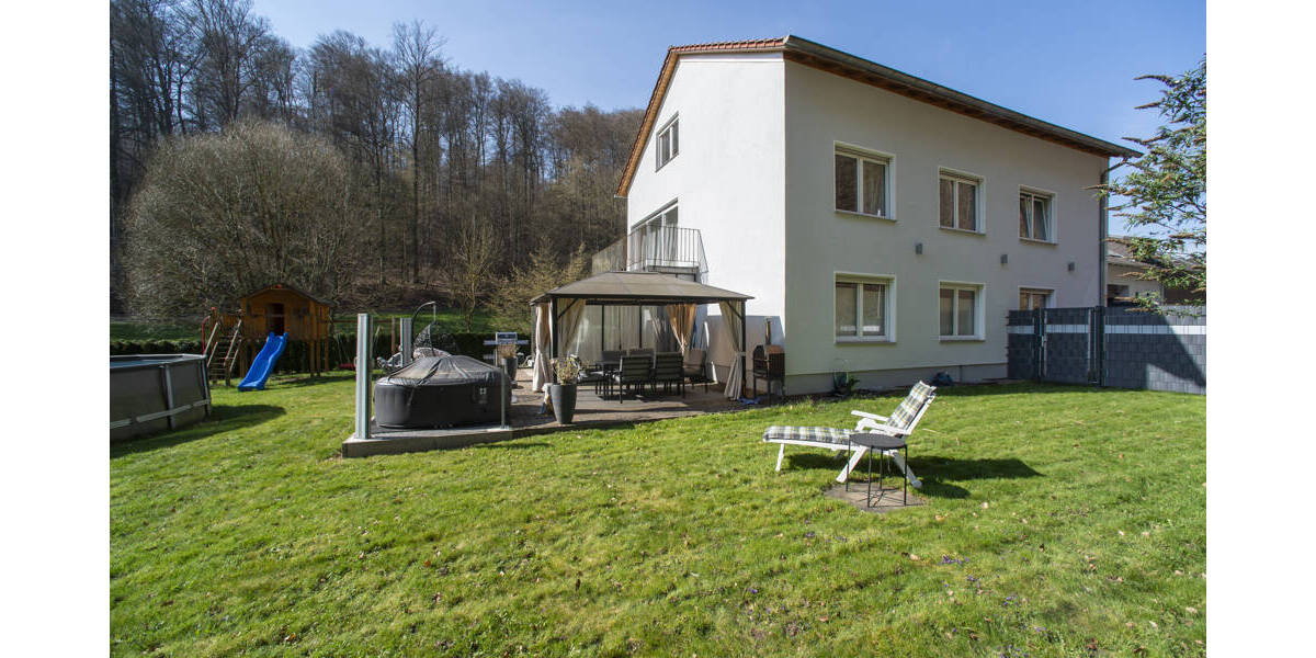 Mehrfamilienhaus, Wohnhaus Saarbrücken / Brebach-Fechingen Brebach-Fechingen - 9 Zimmer, 250 m&sup2;, 415.000&euro; | Angebot:25957973