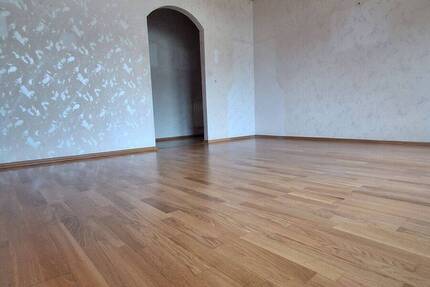 Haus Saarbrücken Klarenthal - 4 Zimmer, 130 m&sup2;, 1.100&euro; | Angebot:25666358