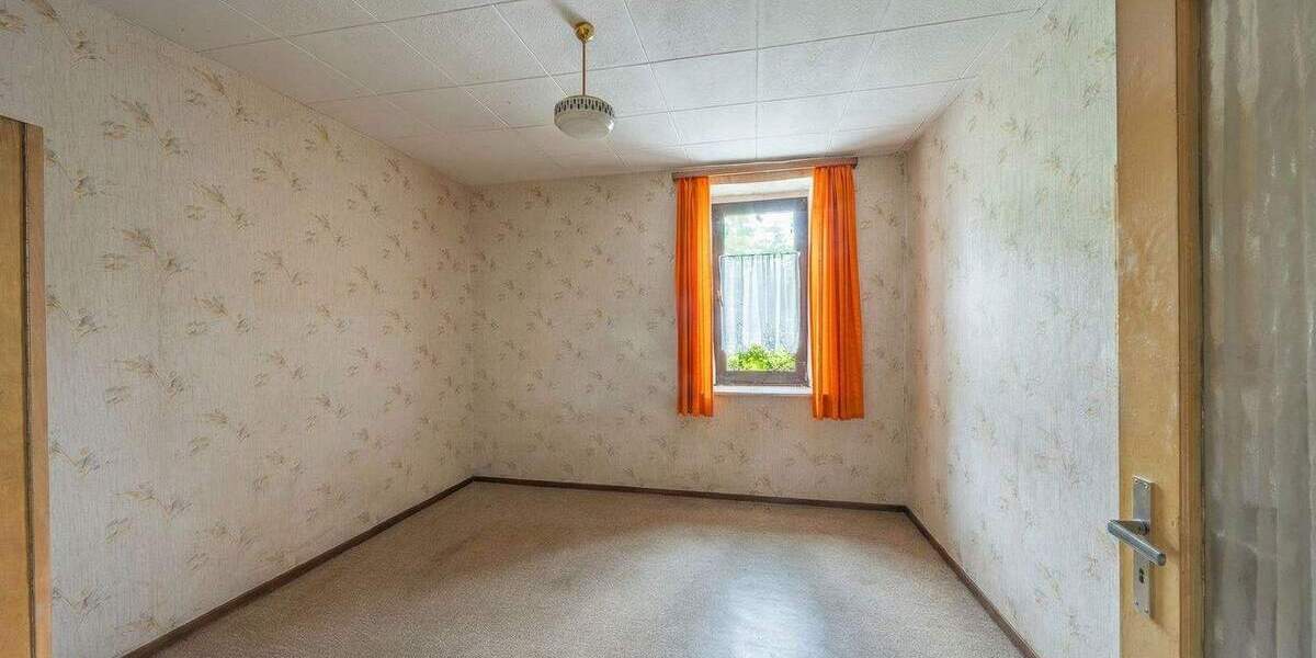 Einfamilienhaus Hornbach - 1 Zimmer, 290 m&sup2;, 160.000&euro; | Angebot:25691436