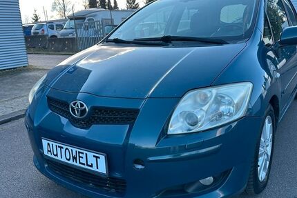 Toyota Auris 221.000 km 1.980 &euro; saarbrücken 66127