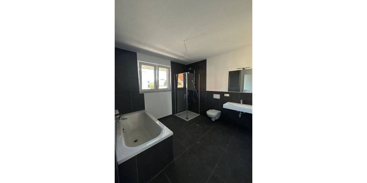 Etagenwohnung Riegelsberg - 2 Zimmer, 81 m&sup2;, 850&euro; | Angebot:26583159