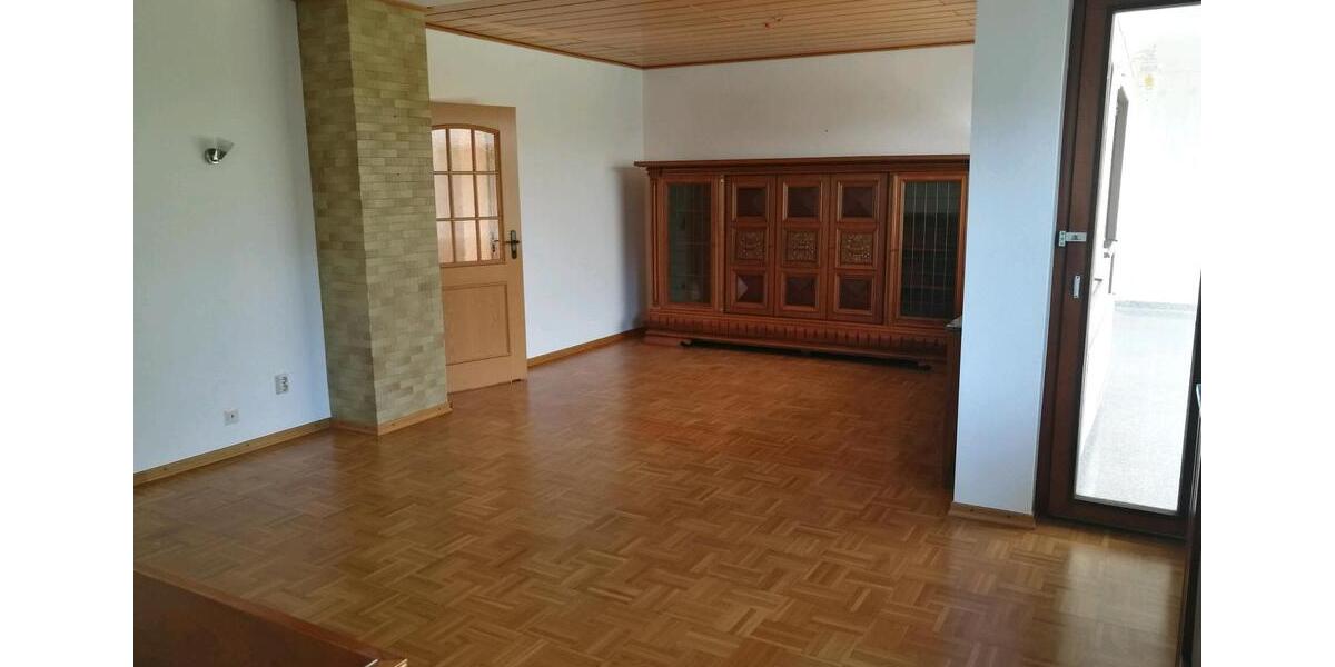 Erdgeschoßwohnung Homburg - 3.5 Zimmer, 119 m&sup2;, 1.050&euro; | Angebot:25235611