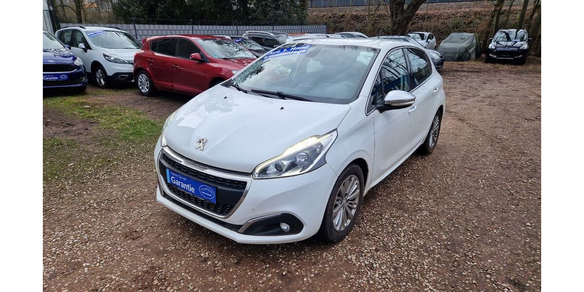 Peugeot 208 99.000 km 7.999 &euro; Saarbrücken 66117