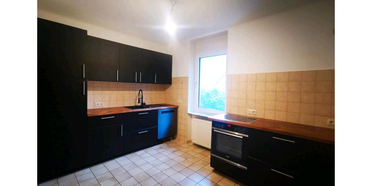 Etagenwohnung Saarbrücken Eschberg - 4 Zimmer, 100 m&sup2;, 900&euro; | Angebot:25177222