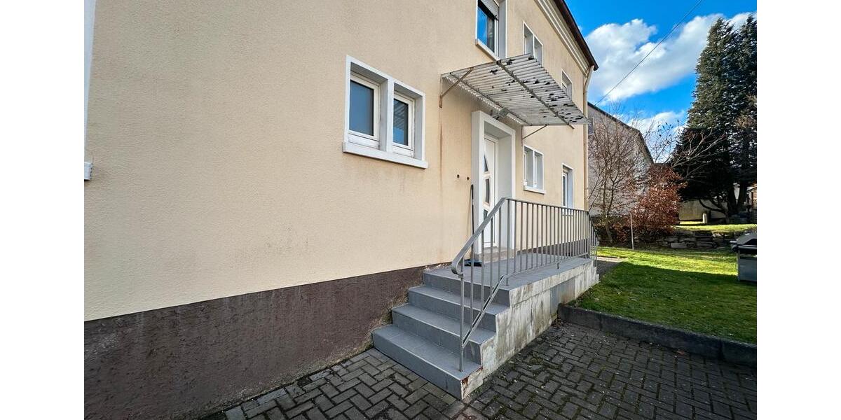 Dachgeschoßwohnung Saarbrücken Dudweiler - 2 Zimmer, 35 m&sup2;, 325&euro; | Angebot:26439815