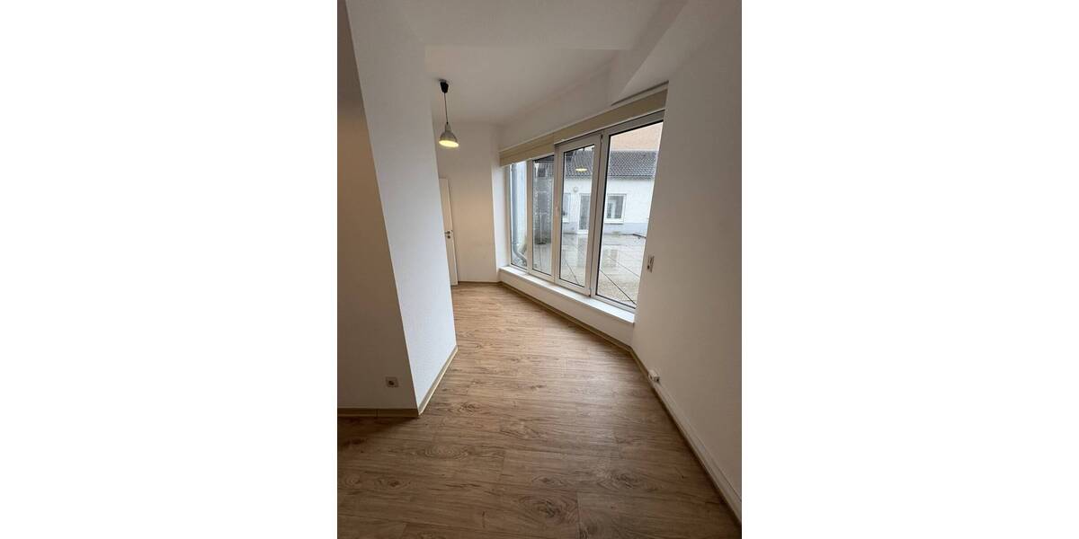 Gewerbeobjekt Dillingen - 1 Zimmer, 90 m&sup2;, 2.060&euro; | Angebot:26081202