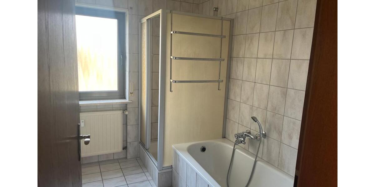 Erdgeschoßwohnung Schmelz - 4 Zimmer, 105 m&sup2;, 700&euro; | Angebot:25599672