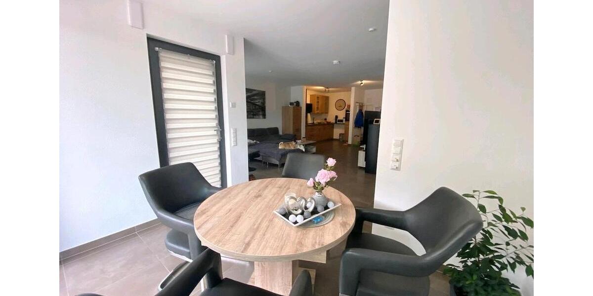 Terrassenwohnung Lebach - 5 Zimmer, 130 m&sup2;, 1.600&euro; | Angebot:25807375