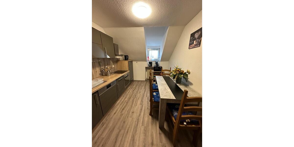 Etagenwohnung Friedrichsthal - 4 Zimmer, 95 m&sup2;, 15&euro; | Angebot:25307888