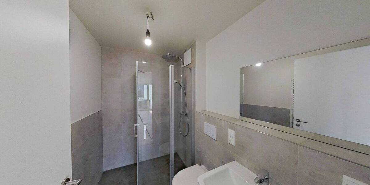 Etagenwohnung Saarbrücken St Johann - 2 Zimmer, 80 m&sup2;, 1.100&euro; | Angebot:26833887