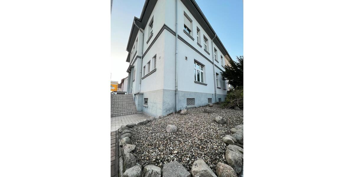 Reihenhaus Völklingen - 9 Zimmer, 350 m&sup2;, 450.000&euro; | Angebot:26447156