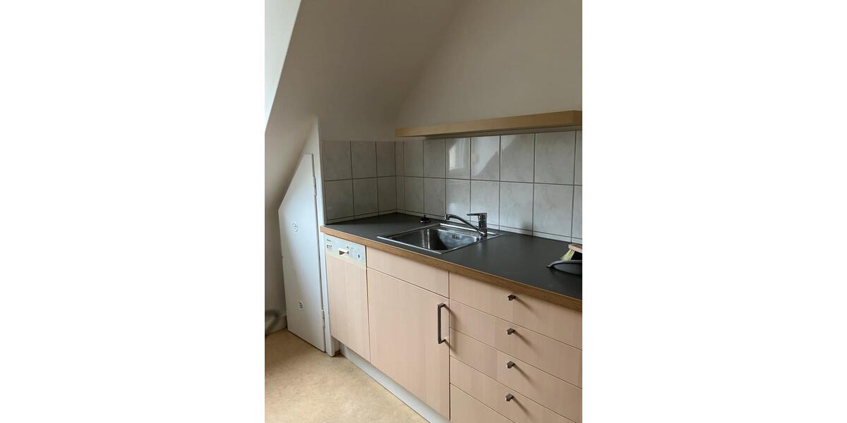 Dachgeschoßwohnung Saarbrücken Malstatt - 3 Zimmer, 61 m&sup2;, 590&euro; | Angebot:25171343