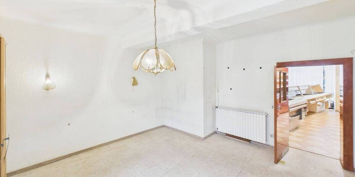 Einfamilienhaus Saarlouis Lisdorf - 8 Zimmer, 244 m&sup2;, 590.000&euro; | Angebot:25687196