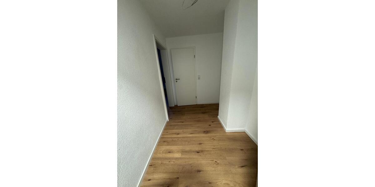 Dachgeschoßwohnung Schiffweiler - 2 Zimmer, 32 m&sup2;, 520&euro; | Angebot:25960876