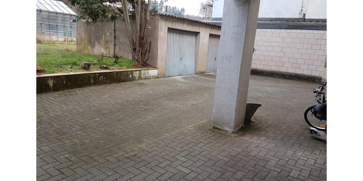 Etagenwohnung Saarbrücken West - 5 Zimmer, 100 m&sup2;, 950&euro; | Angebot:25923726