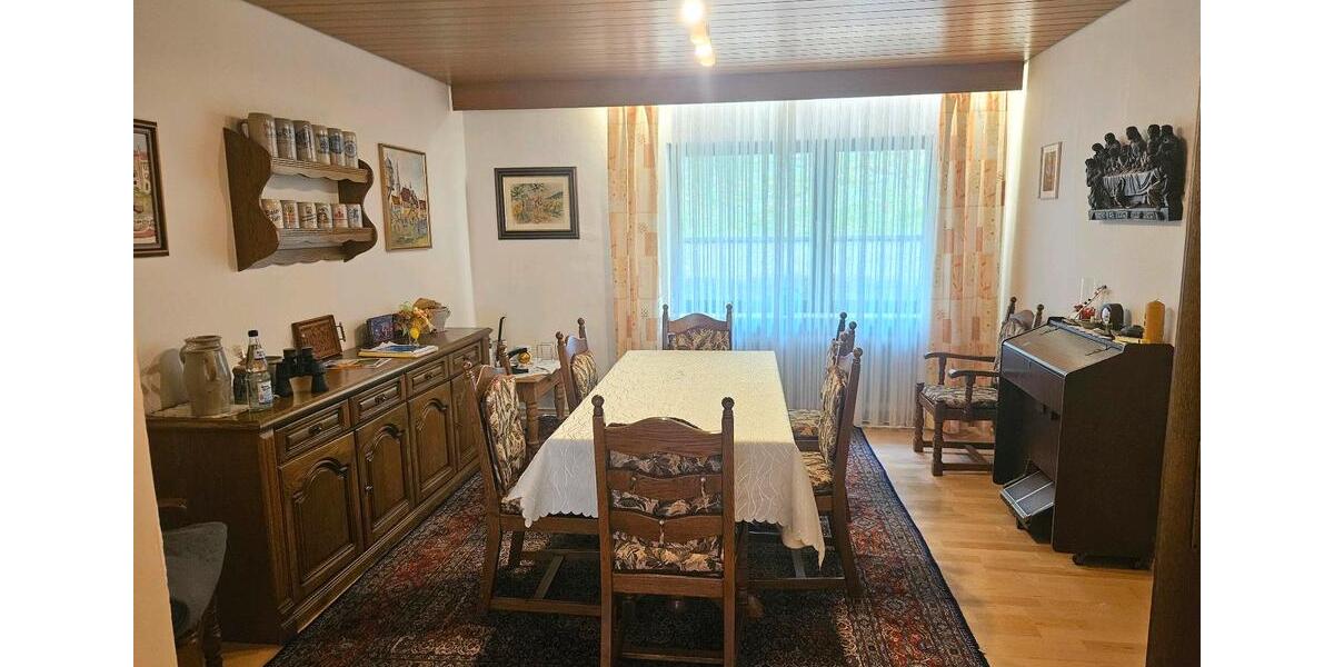 Einfamilienhaus Sankt Ingbert - 12 Zimmer, 207 m&sup2;, 322.000&euro; | Angebot:23283392