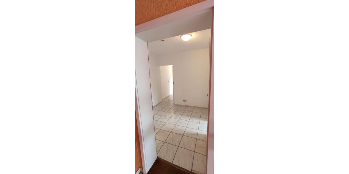 Etagenwohnung Saarlouis - 5 Zimmer, 110 m&sup2;, 180.000&euro; | Angebot:25898709