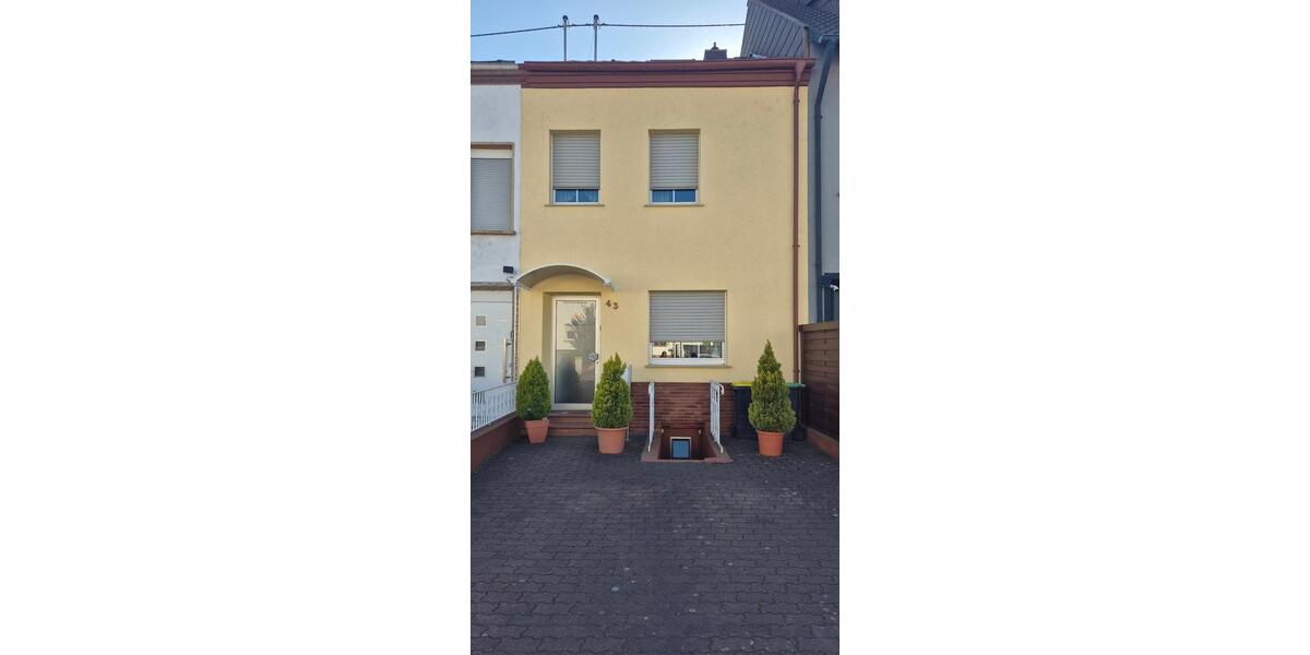 Reihenhaus Saarlouis - 4 Zimmer, 125 m&sup2;, 198.000&euro; | Angebot:26657351
