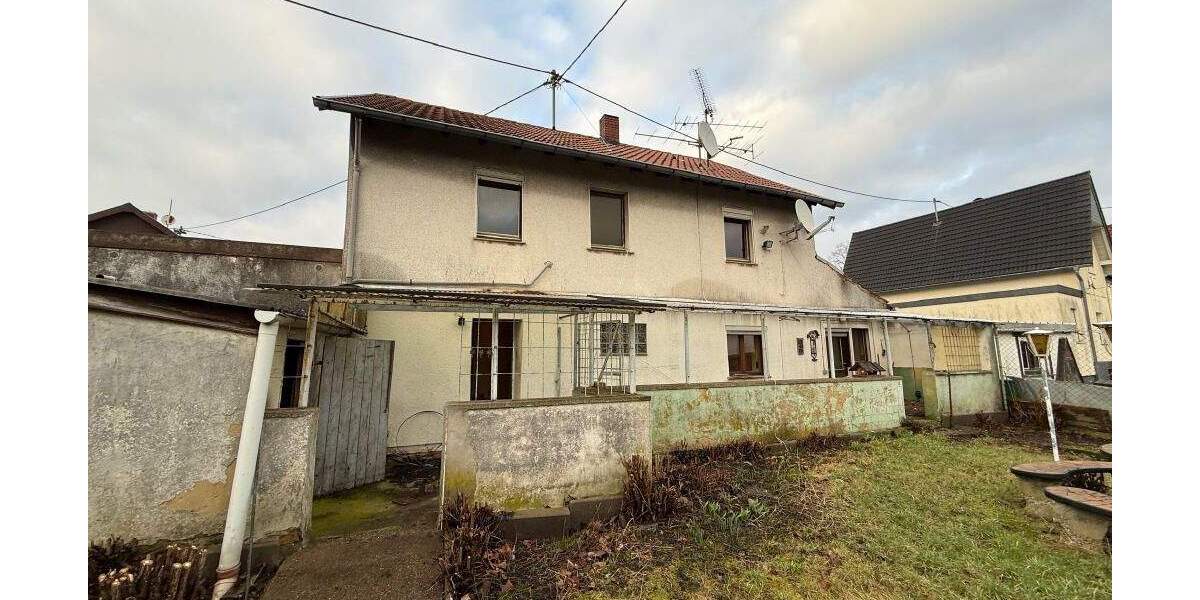 Einfamilienhaus Quierschied Göttelborn - 7 Zimmer, 123 m&sup2;, 99.000&euro; | Angebot:25695588