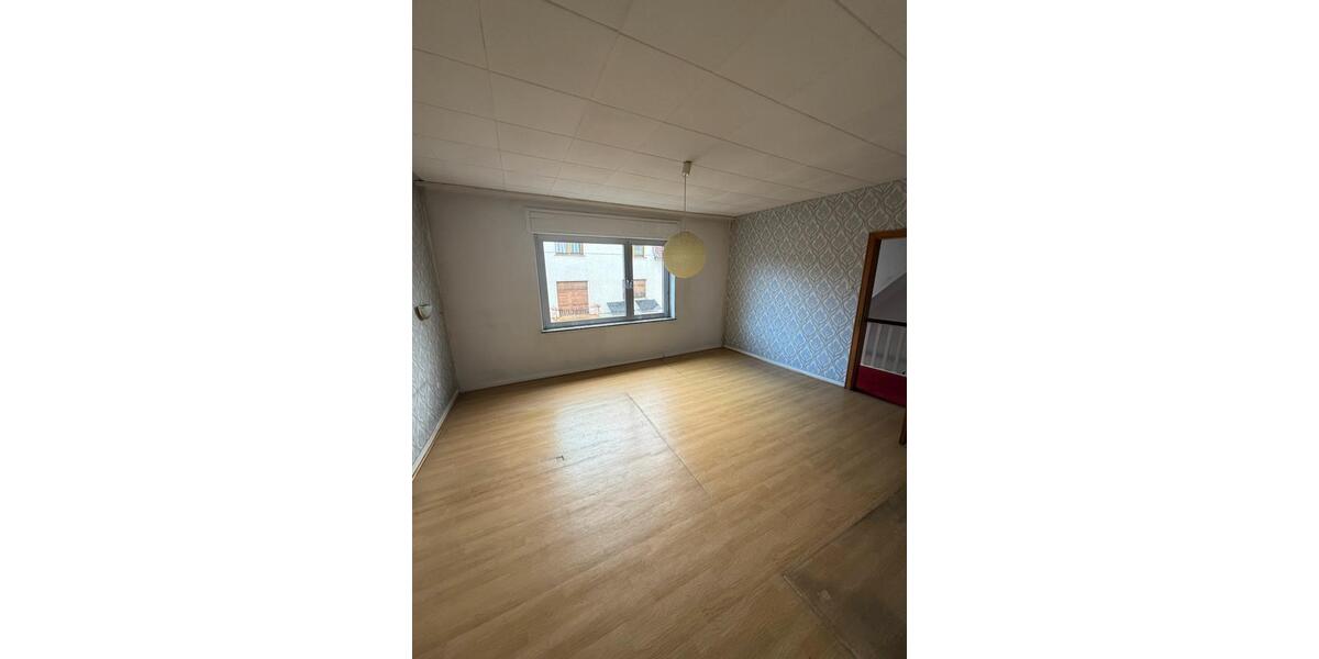 Einfamilienhaus Wadgassen - 5 Zimmer, 150 m&sup2;, 74.000&euro; | Angebot:25988431