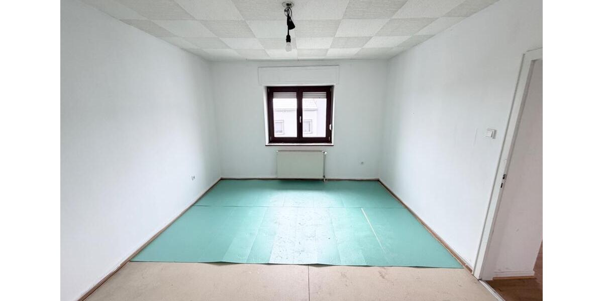 Doppelhaushälfte Wallerfangen - 7 Zimmer, 150 m&sup2;, 1.050&euro; | Angebot:25886369