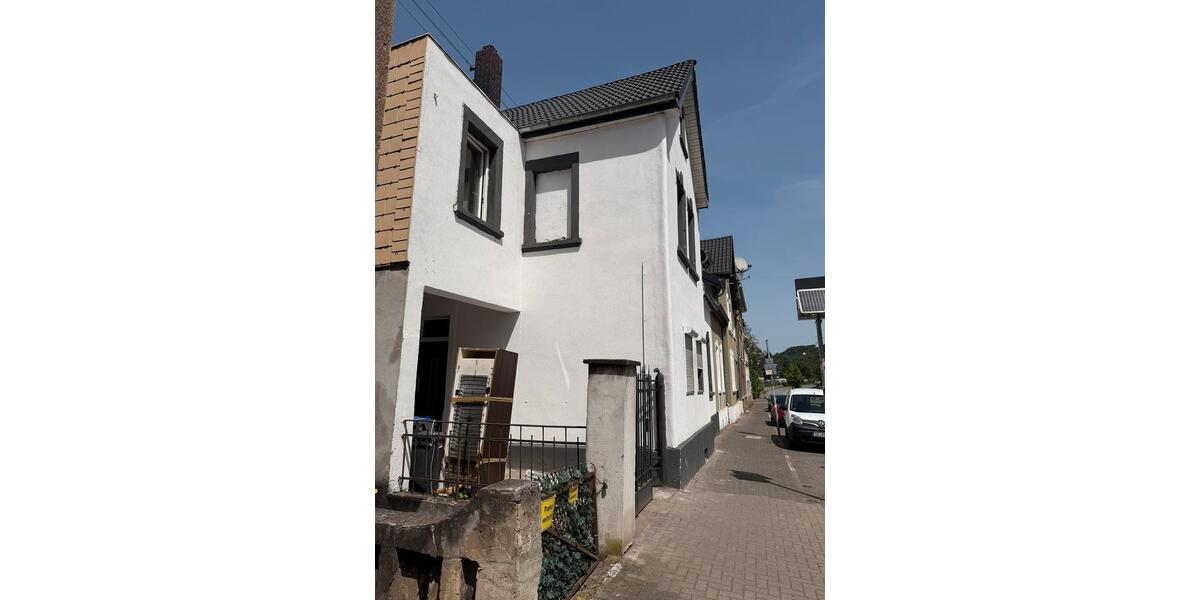Etagenwohnung Saarbrücken Eschberg - 4 Zimmer, 90 m&sup2;, 750&euro; | Angebot:26702410