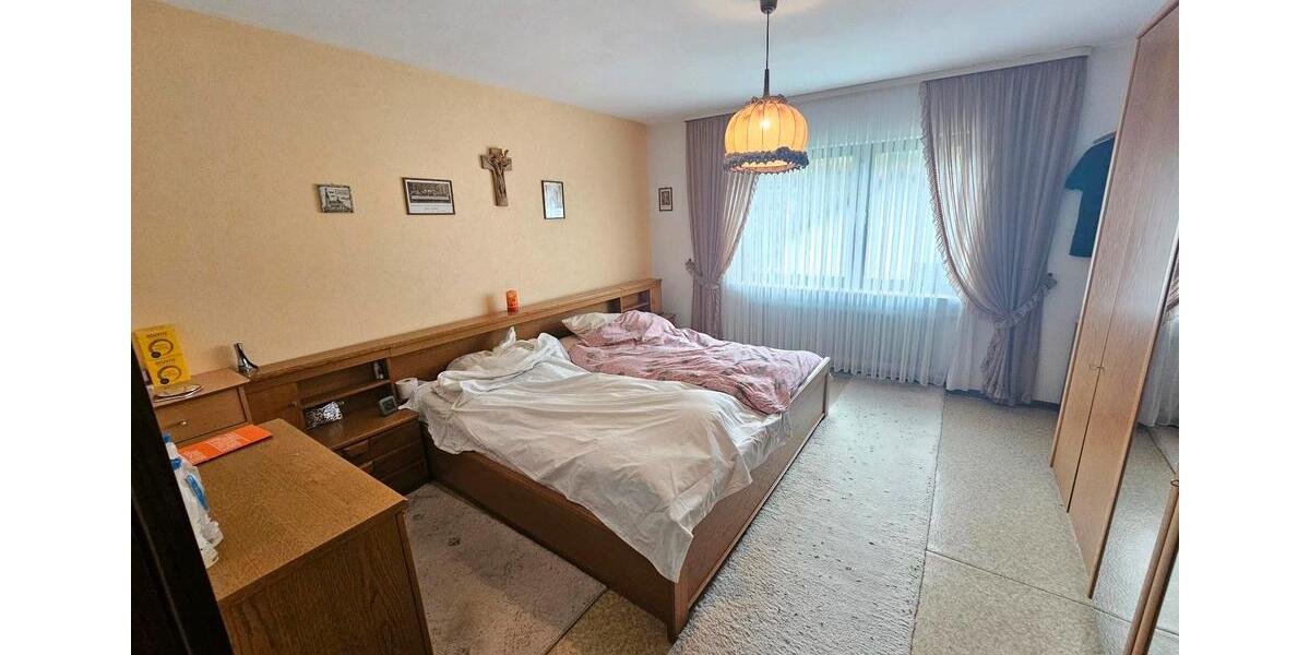 Einfamilienhaus Sankt Ingbert - 12 Zimmer, 207 m&sup2;, 322.000&euro; | Angebot:23283392