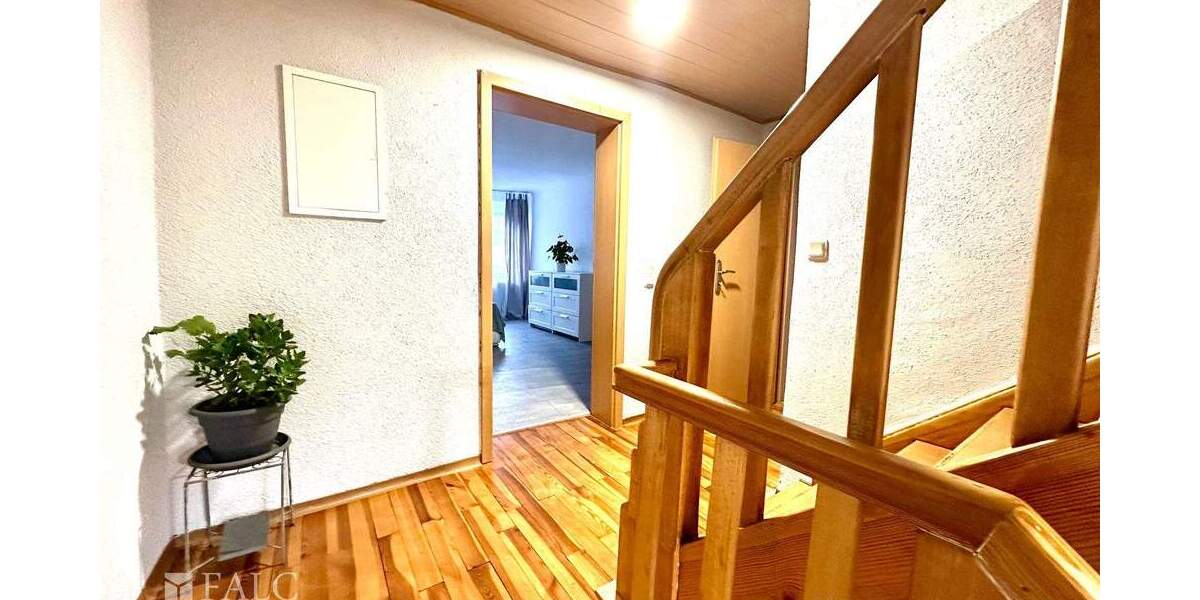 Einfamilienhaus Bous - 8 Zimmer, 156 m&sup2;, 159.000&euro; | Angebot:25670983