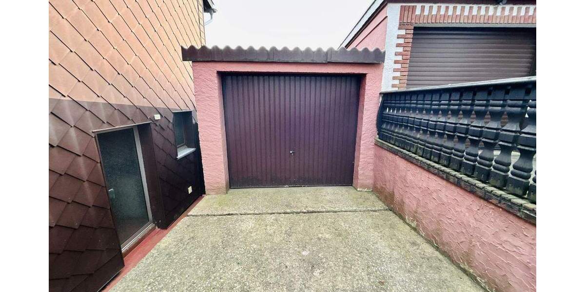 Einfamilienhaus Saarbrücken Dudweiler - 6 Zimmer, 115 m&sup2;, 125.000&euro; | Angebot:25801874