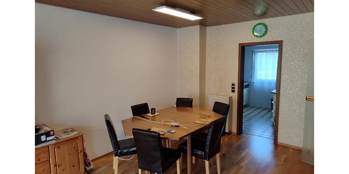 Etagenwohnung Waldmohr - 5 Zimmer, 143 m&sup2;, 1.390&euro; | Angebot:25539903
