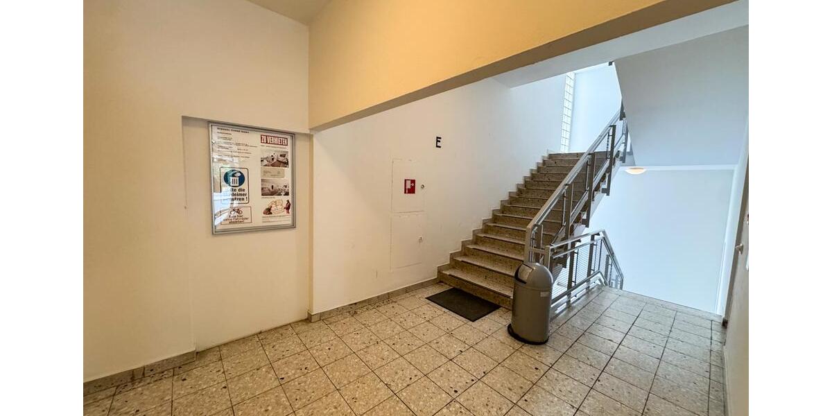 Etagenwohnung Saarbrücken Neue Bremm - 1 Zimmer, 25 m&sup2;, 320&euro; | Angebot:23217213