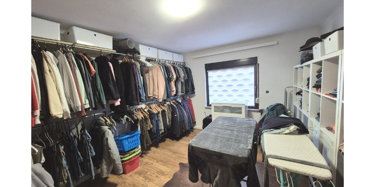 Ihr Hausprojekt in Illingen – Platz für 1–2-Familien mit Garten, Modernisierung bereits gestartet - Einfamilienhaus Illingen | Angebot:25479862