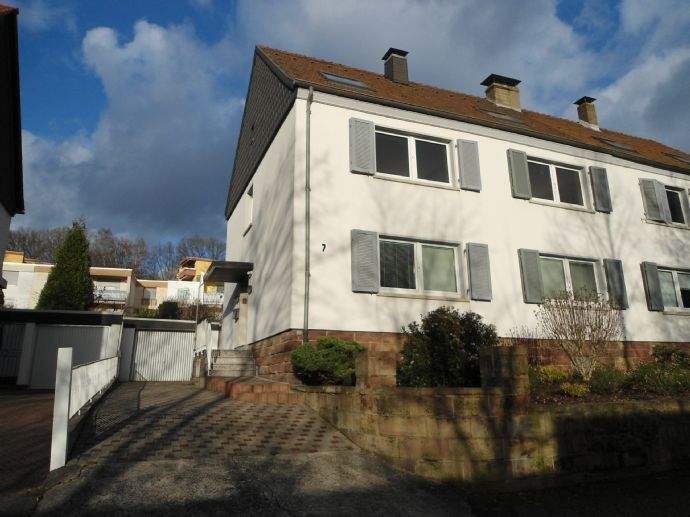 Etagenwohnung Saarbrücken Eschberg - 2 Zimmer, 47 m&sup2;, 540&euro; | Angebot:25747867