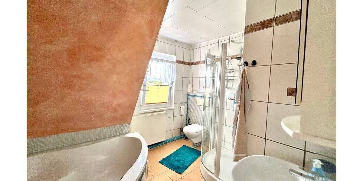 Mehrfamilienhaus, Wohnhaus Merchweiler Wemmetsweiler - 4 Zimmer, 100 m&sup2;, 193.000&euro; | Angebot:25701151