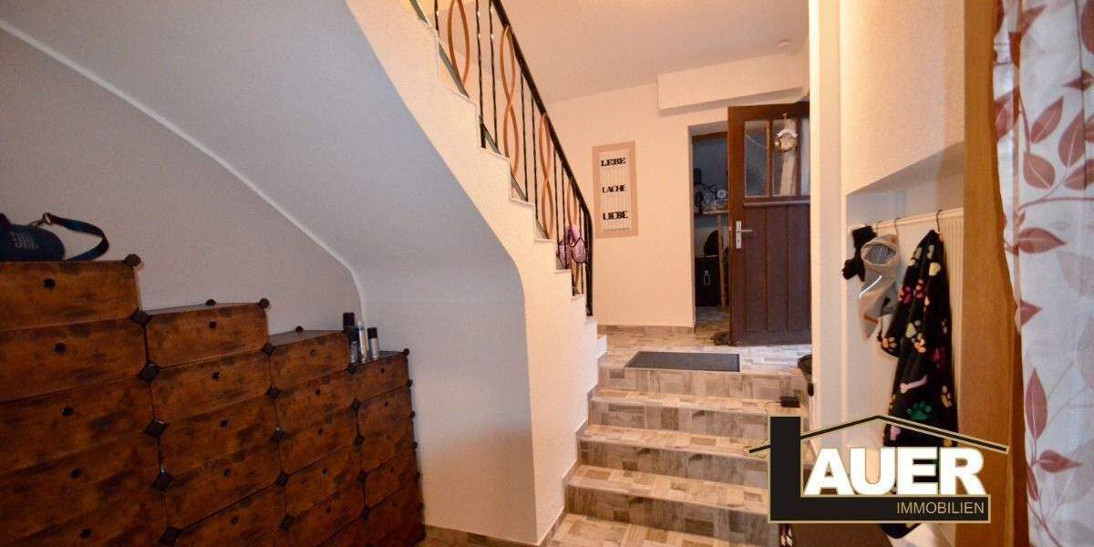 Mehrfamilienhaus, Wohnhaus Völklingen Ludweiler - 8 Zimmer, 183 m&sup2;, 235.000&euro; | Angebot:25729525