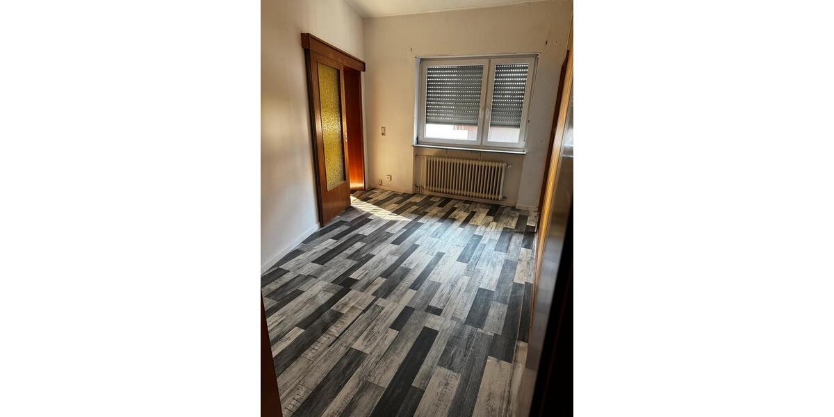 Etagenwohnung Spiesen-Elversberg Elversberg - 2 Zimmer, 105 m&sup2;, 750&euro; | Angebot:25917914