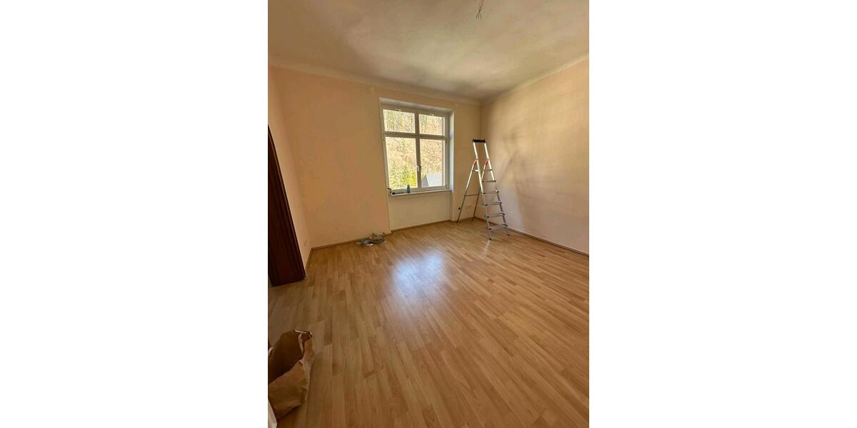 Etagenwohnung Saarbrücken Eschberg - 3 Zimmer, 100 m&sup2;, 750&euro; | Angebot:25366214