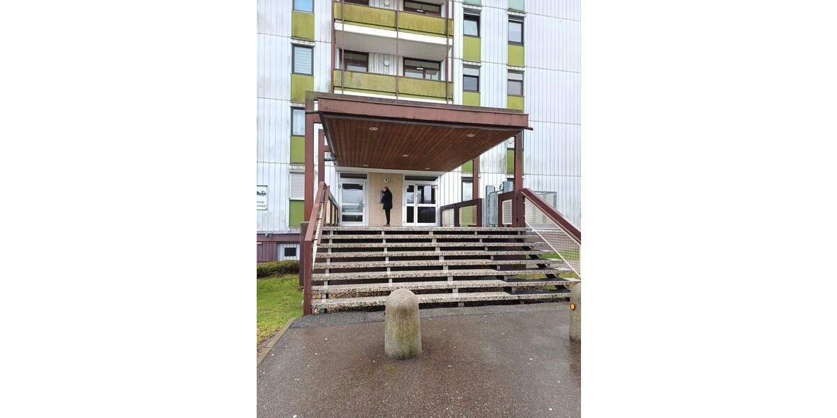 Etagenwohnung Neunkirchen Innenstadt - 3 Zimmer, 75 m&sup2;, 110.000&euro; | Angebot:25683936