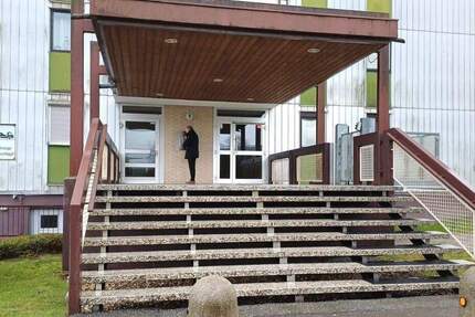 Wohnung Neunkirchen Innenstadt - 3 Zimmer, 75 m&sup2;, 110.000&euro; | Angebot:25683936