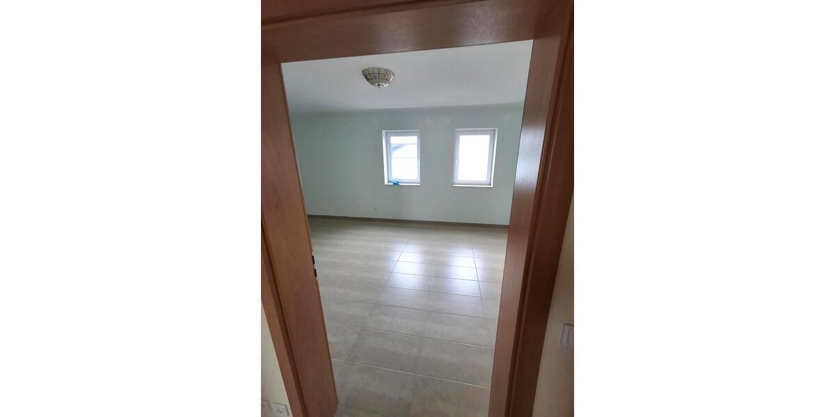 Etagenwohnung Schwalbach - 3 Zimmer, 85 m&sup2;, 780&euro; | Angebot:23598153