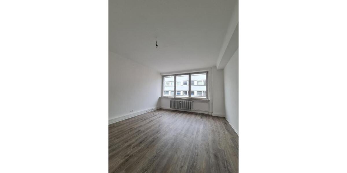 Etagenwohnung Saarbrücken - 5 Zimmer, 154 m&sup2;, 1.100&euro; | Angebot:26067299
