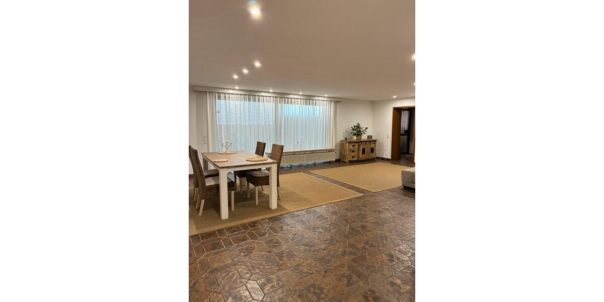 Erdgeschoßwohnung Püttlingen - 4 Zimmer, 108 m&sup2;, 900&euro; | Angebot:26566236